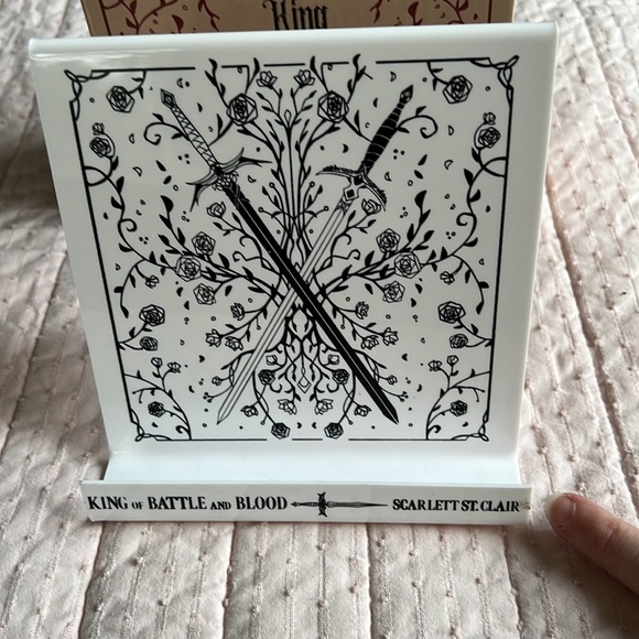 New Bookish Box E-reader stand - Picture 6 of 6